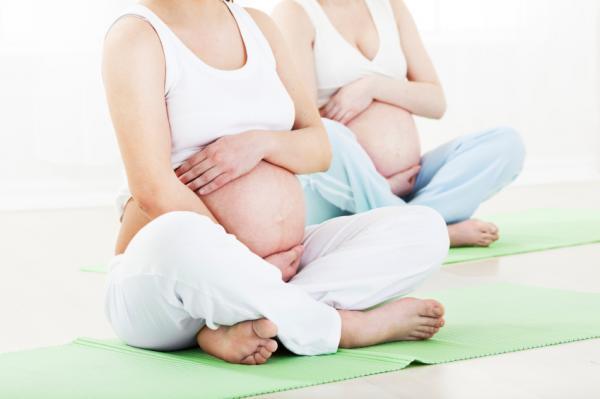 Guidelines ⁣for Safe Yoga Practices During⁤ Pregnancy