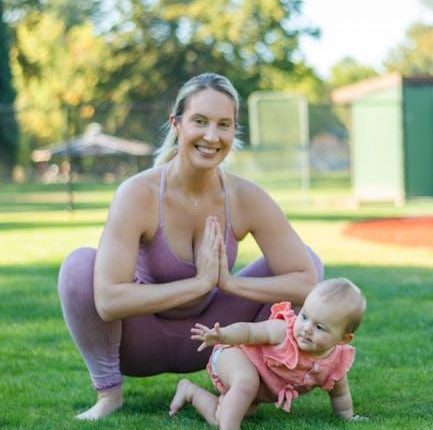 Strengthening the Bond Between Mom and Baby Through Yoga