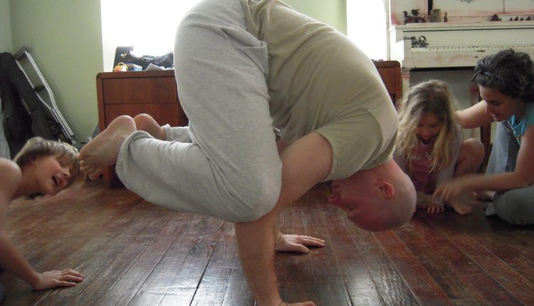 Should Families Practice Yoga During Mealtimes