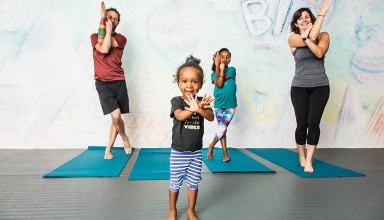Yoga tips for families traveling together