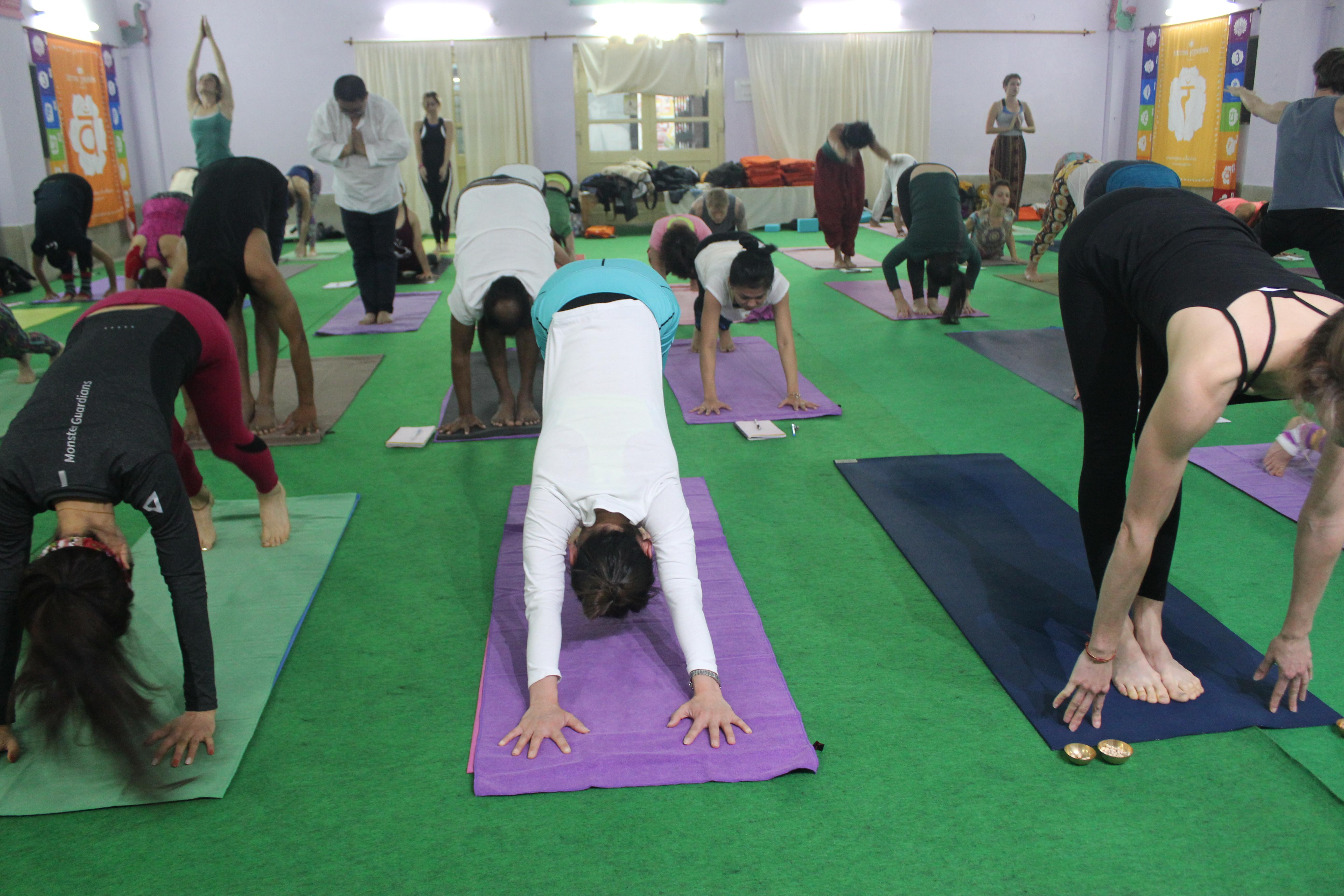 Nourishing the Body: ⁣Optimal Water Intake‌ Strategies